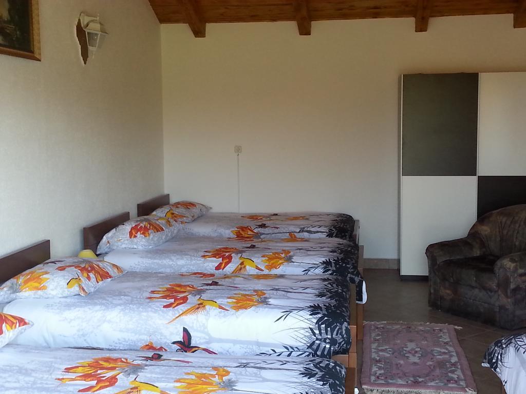 Holiday Home Izabela Krsan Экстерьер фото