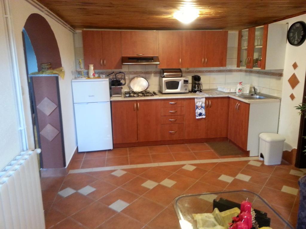 Holiday Home Izabela Krsan Экстерьер фото