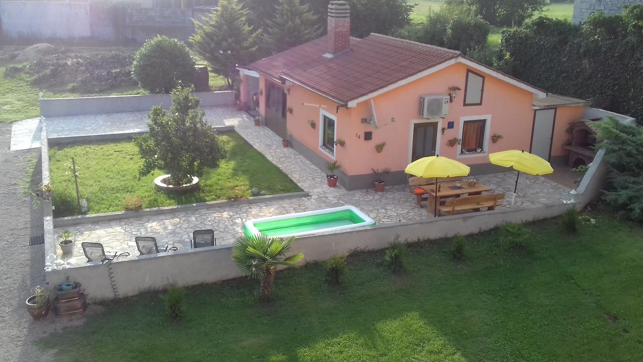 Holiday Home Izabela Krsan Экстерьер фото