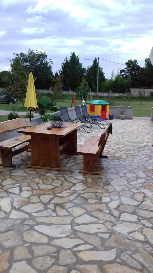 Holiday Home Izabela Krsan Экстерьер фото