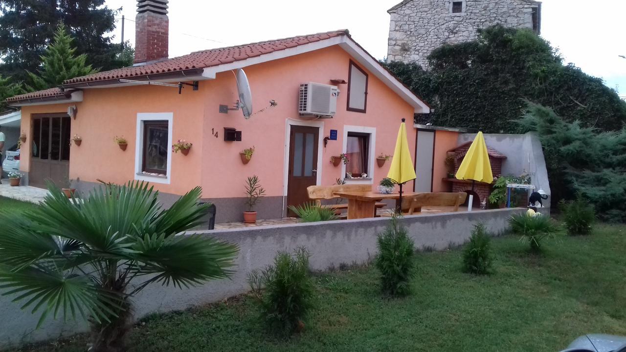 Holiday Home Izabela Krsan Экстерьер фото